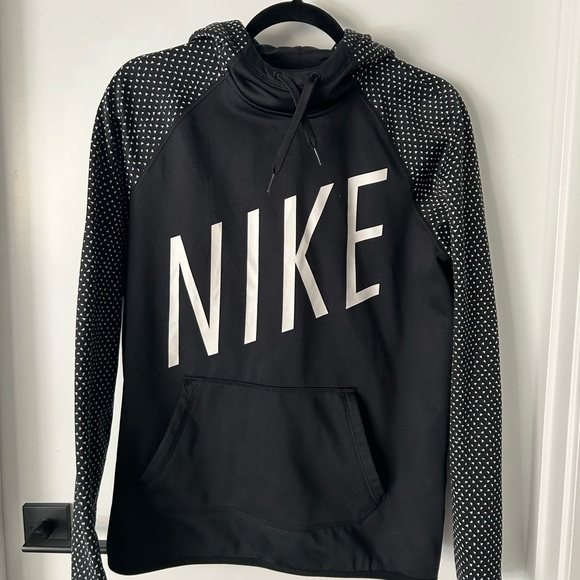 Women’s Nike hoodie - Picture 1 of 3